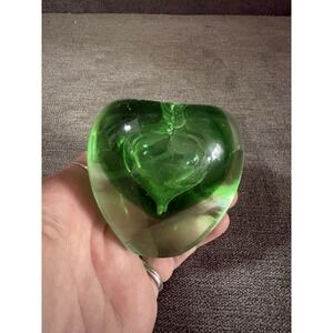 Crystal Green Heart-shaped Hand Blown Paperweight‎ 2.5"